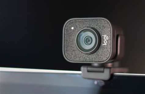 Как правильно распаковать Logitech StreamCam и проверить комплектацию