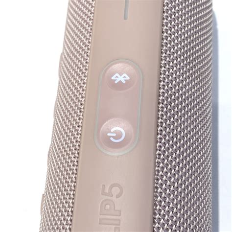 Почему не работает кнопка громкости на Jbl flip 5